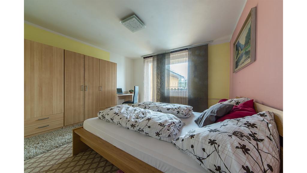 Apartman Vrane Vrané nad Vltavou Buitenkant foto